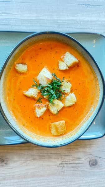Creamy Roasted Tomato Basil Soup