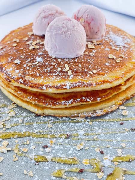 Traditional Vanilla Pancakes