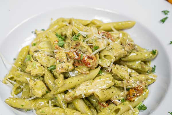 Penne Pesto Pollo