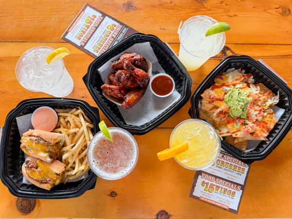 Shore Island Food Truck at Big Chill Surf Cantina