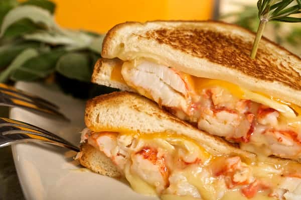 grilled lobster cheese