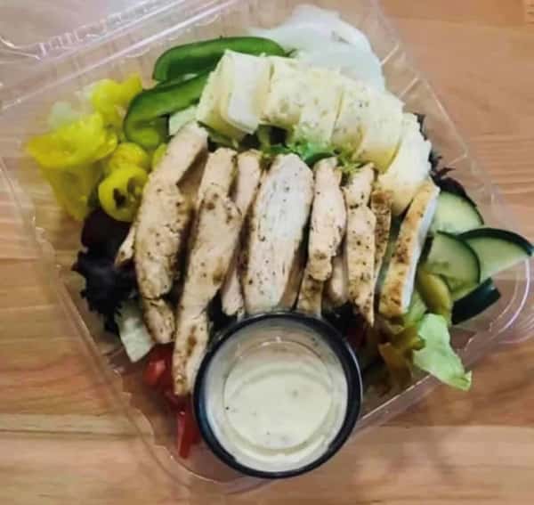 grilled chicken salad with cucumbers and peppers