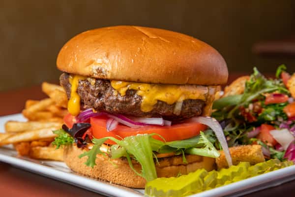 Classic Cheeseburger