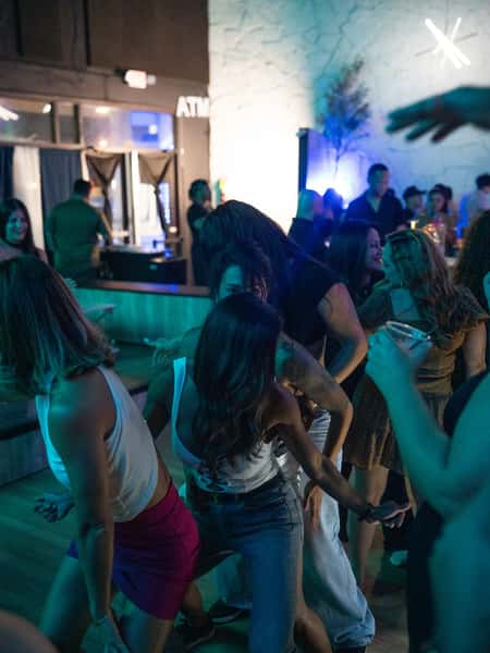 Luna nighclub fun