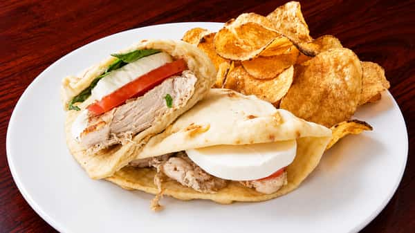 Caprese Chicken Flatbread