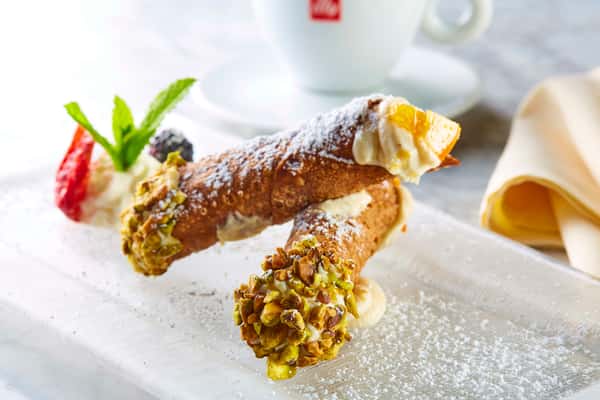 Homemade Cannoli