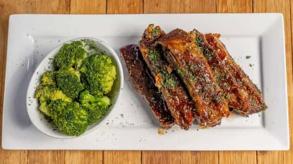 Whats's your game Day meal??? We serve real food with your sunday Football NOT just bar food!!! EAT, DRINK, FOOTBALL..@1942social
