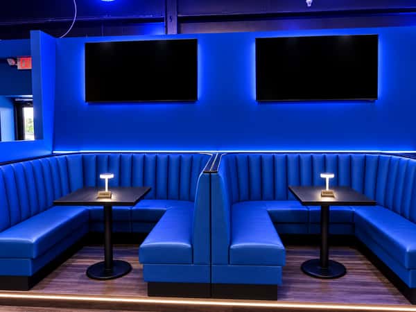 blue room
