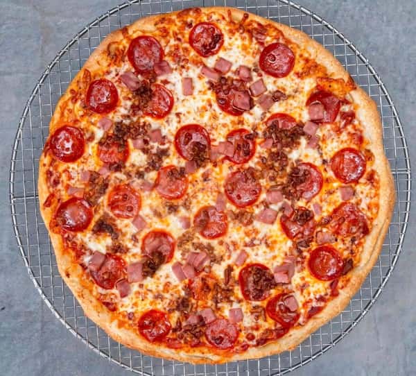 Miss Piggie Traditional Pizza