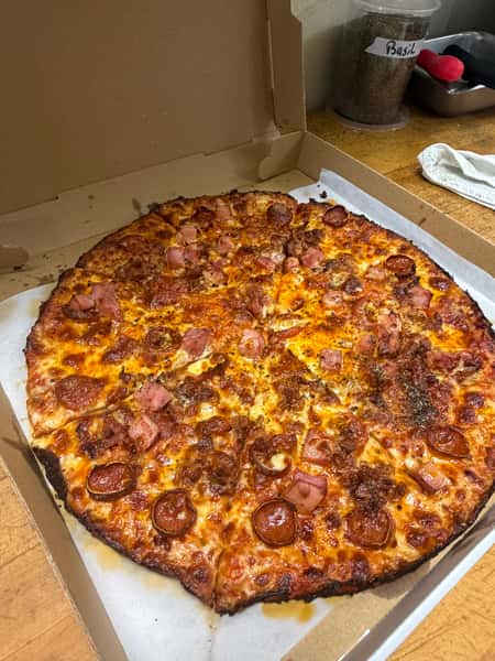 Miss Piggie Pizza CrisPi Thin Pizza