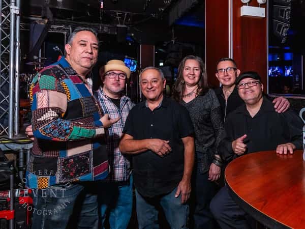This Saturday at Sazón Cubano! 🇨🇺🎶

Join us for a night of live music with Carpacho y Su Super Combo, Cuban food, cocktails, and plenty of dancing. 💃🍹

Good food. Good music. Great vibes. 🔥

📍 2252 N Western Ave, Chicago

#SazonCubano #LiveMusicChicago #CubanFood #ChicagoNightlife #BucktownChicago