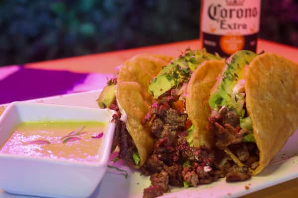 Tacos and sauce