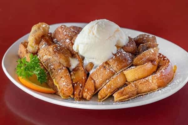 Golden, decadent, and impossible to scroll past 🍌 Bananas Foster French Toast at Hobee's brings serious comfort-food energy with a playful twist that makes every bite feel a little extra special. Come hungry for Bananas Foster French Toast and leave thinking about your next one. 😍
#HobeesRestaurant #BanFosterFrTst #BrunchCravings #FrenchToastFans #BestDarnBreakastInTown