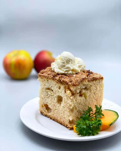 September means it's Apple Walnut Coffeecake Season! #anappleaday #backtoschool #bestdarnbreakfastintown