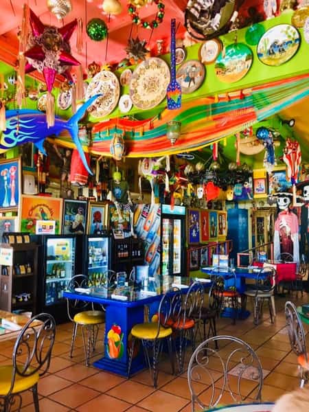 Olamendi's interior