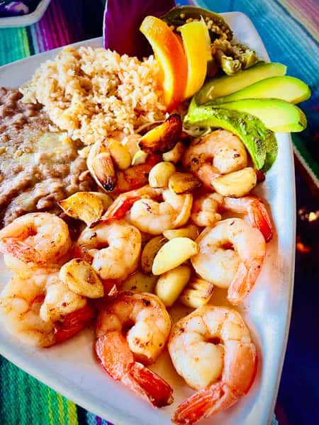 CAMARONES AL MOJO DE AJO