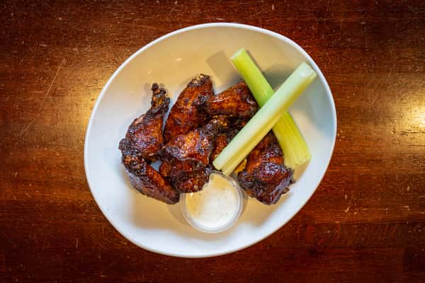 Tres Reyes' Smoked Wings