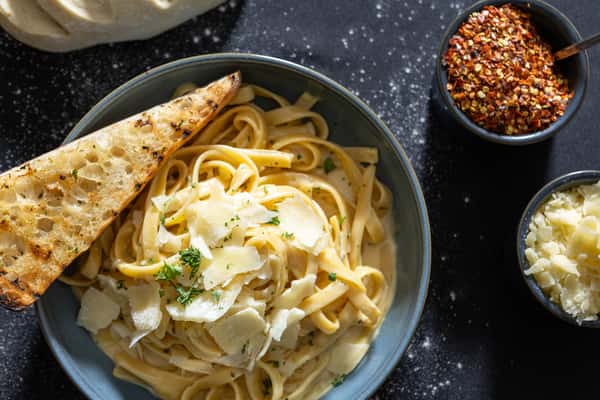 Fettuccine Alfredo