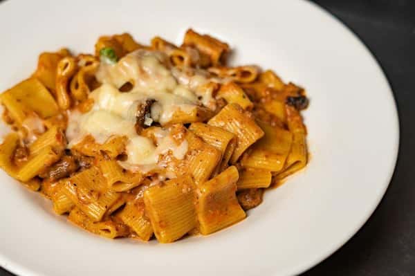 Rigatoni Bolognese