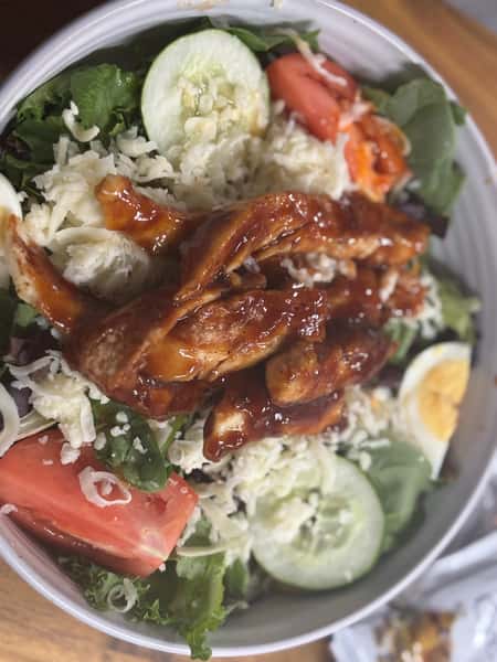 BBQ Grilled Chicken Salad