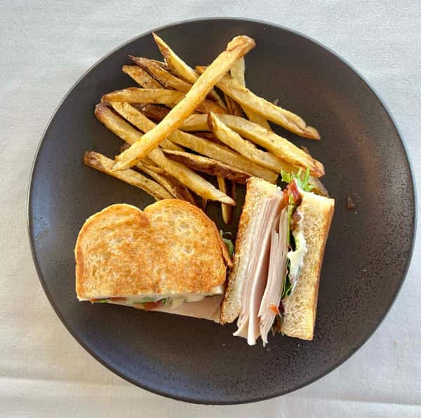 club sandwich with fries