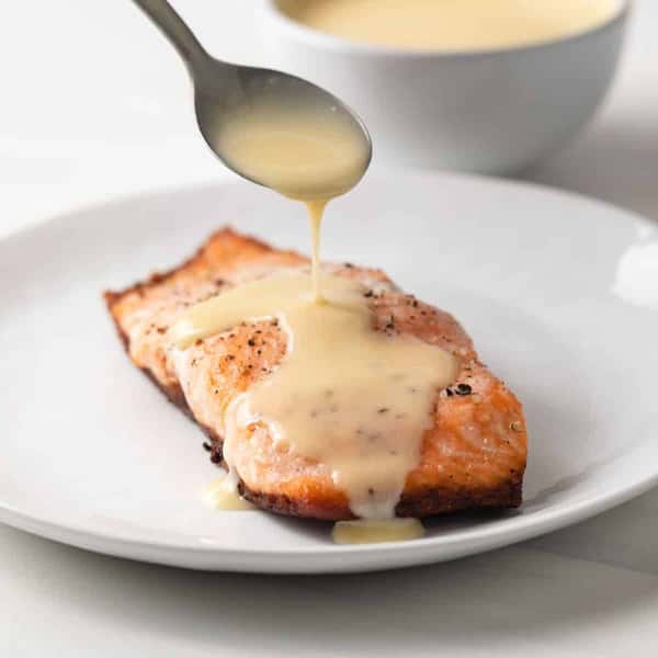 grilled salmon with sauce