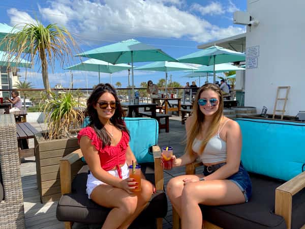 friends drinking