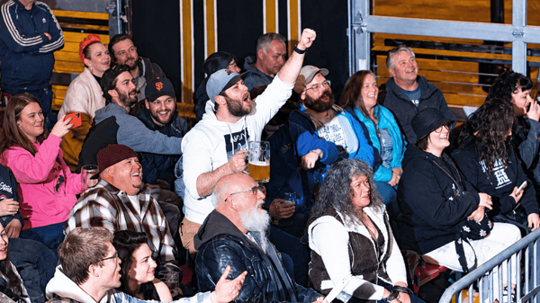 Bierhalle Crowd