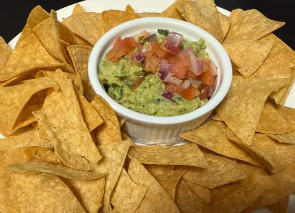 CHIPS + GUAC