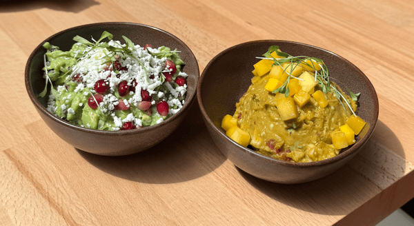 Pair Guacamoles