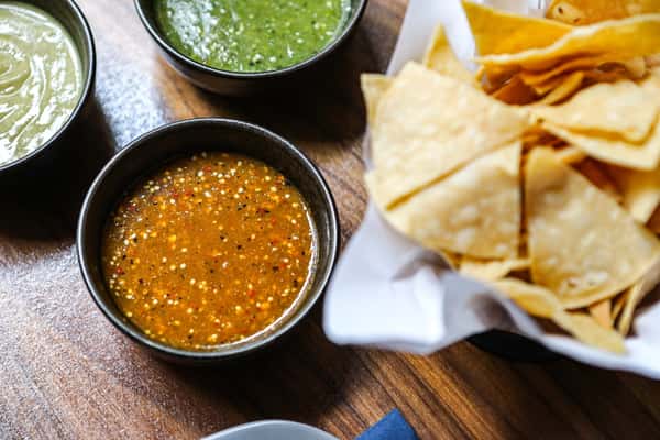 Trio Salsa