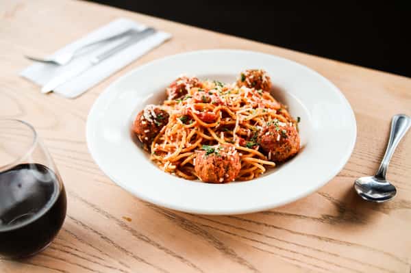 spaghetti & meatballs