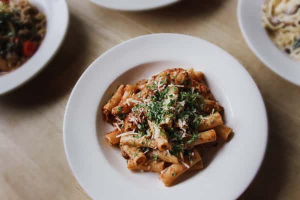 rigatoni bolognese
