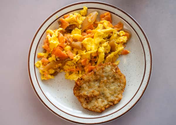 Scrambled Eggs with Onions*