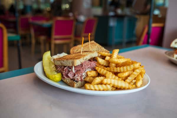 Hot Kosher-Style Pastrami Sandwich