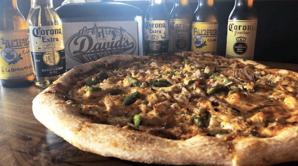 Pepper cheese pizza