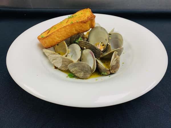 Little Necks in Garlic & Oil