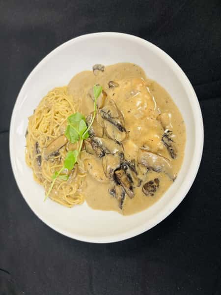Luncheon Creamy Chicken Marsala