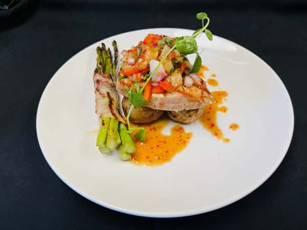 Grilled Tuna with Pineapple Salsa
