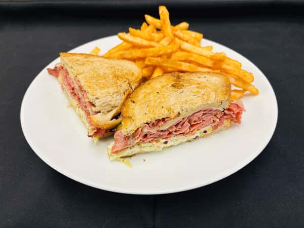 Hot Pastrami Sandwich