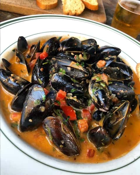 Steamed Mussels Provençal