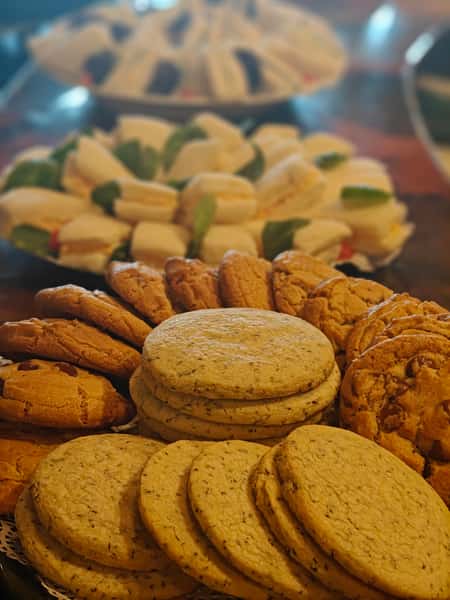 Dozen Cookies