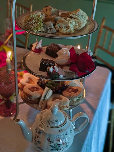 HALF DOZEN SCONES