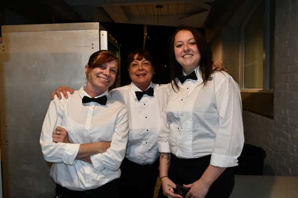 3 friends bar and grill catering 