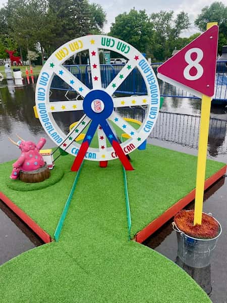 mini golf rental
