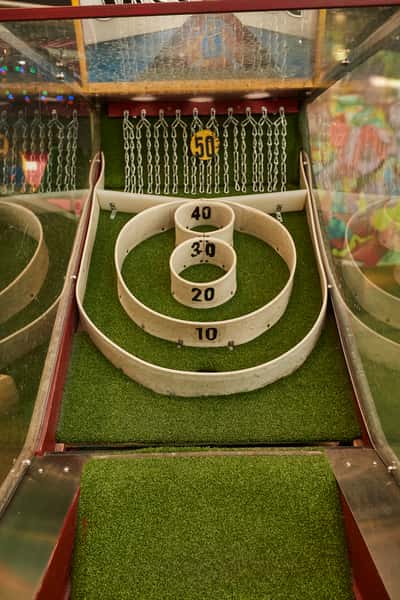 Can Can Hole 2