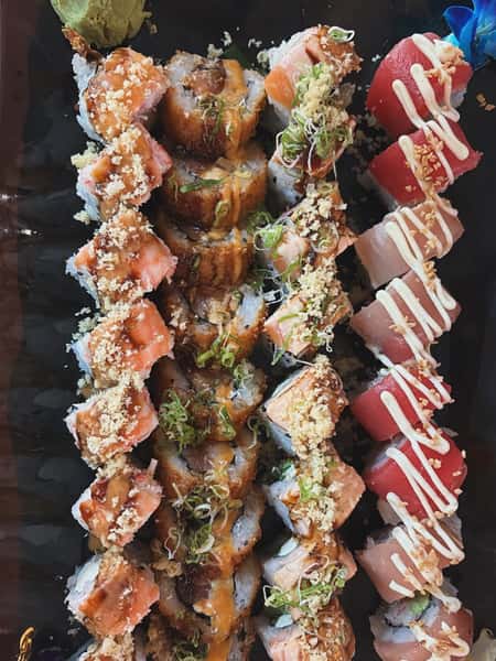 Brining the beach back home 🏝️ at Message In A Bottle! Sushi Rolls are waiting for you 🩵
Open at 4 Tuesday - Sunday @funwoodyrestaurants