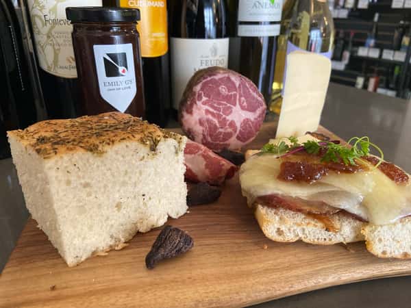 wine bread deli