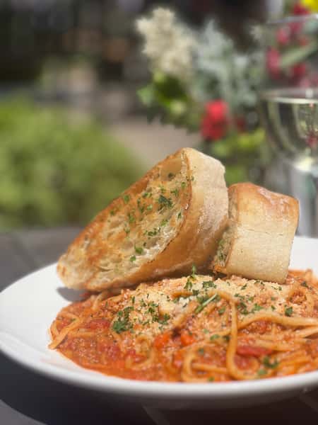 Linguine alla Vodka at Chapman's Food & Spirits