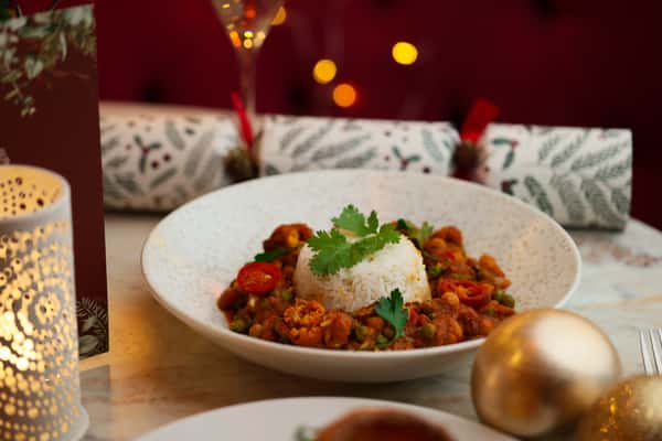 CHICKPEAS, SWEET POTATO & SPINACH CURRY